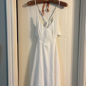 Chic White Backless Dress with Spaghetti Straps